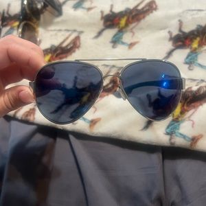 Women’s costas never worn at all , I forgot I had these